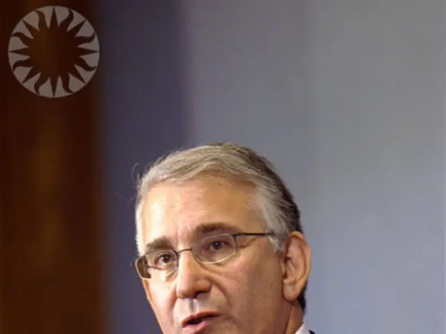 Research Uncovers: Chivalrous Behavior Prevails in Capturing Affections