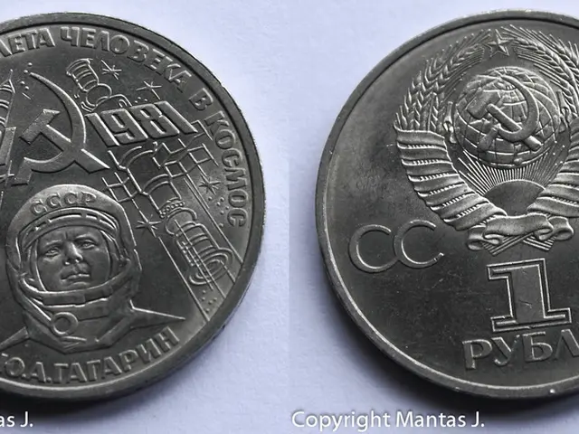 "Robert Kiyosaki's Advice: Shift Your Mindset from Poverty to Wealth for Prosperity"