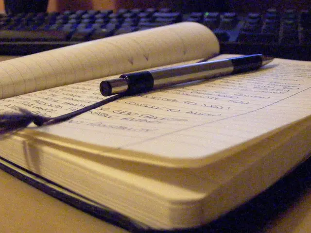 Accessing Synergies: Merging Classroom Learning with Digital English Tools