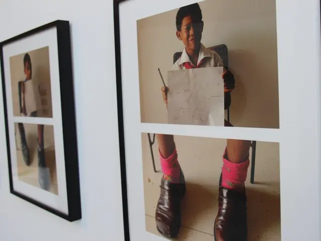 Black-and-white photos at Theodor-Heuss-Haus depict children from the postwar era