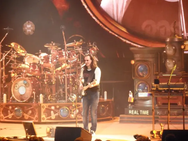 Exploring Methods to Generatively Compose Tunes in Ableton Live 12!